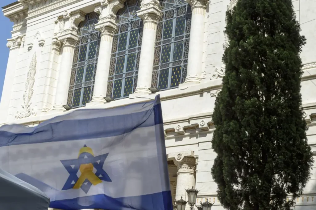 Vandali alla Sinagoga di Monteverde: un atto di antisemitismo ROMA (ITALPRESS) – Un grave episodio...