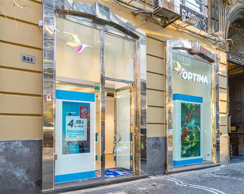 Optima Italia ha inaugurato il suo primo flagship store in Corso Umberto, Napoli, segnando un...