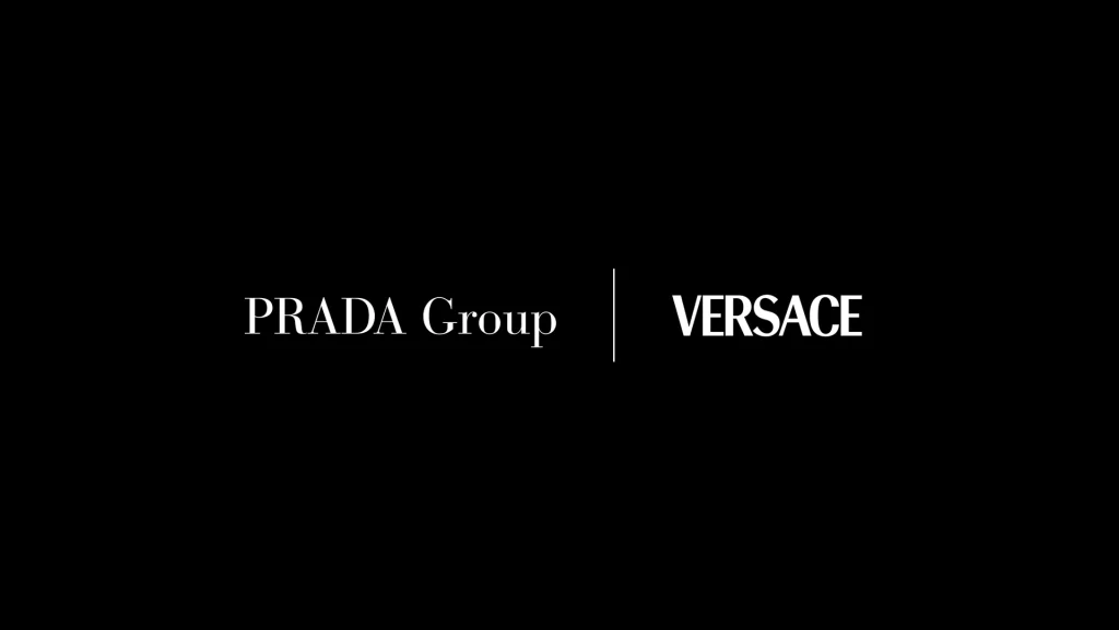 Prada ha ufficialmente completato l’acquisizione di Versace, acquisendo il marchio dal gruppo Capri...