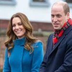 La Magia del Natale della Famiglia Reale Finalmente, la tanto attesa fotografia del biglietto di...