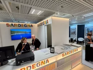 Sardegna debutta al Luxury Travel Market di Cannes: un’opportunità per il turismo esclusivo.