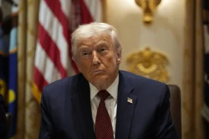 Trump Attacca l’Europa: Le Dichiarazioni che Fanno Rumore Un Critico Controverso BRUXELLES (BELGIO)...