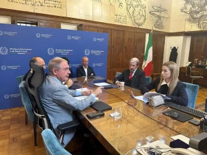 Ex Ilva, Urso incontra Bucci e Salis al Mimit: garantire continuità produttiva stabilimenti