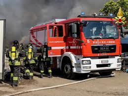 Contributo di 200mila euro per ricostruire la biblioteca di una scuola siciliana distrutta.