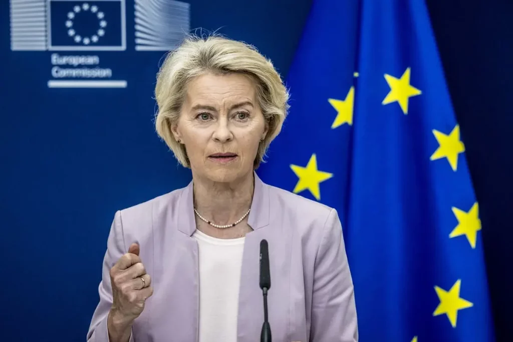 Von der Leyen: “Urge difendersi, giorni decisivi per l’Ucraina in un mondo di conflitti.”