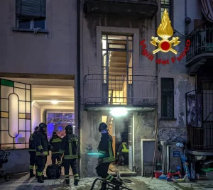 Incendio a Torino: due ustionati nell'esplosione di una cantina TORINO (ITALPRESS) - Nella mattinata...