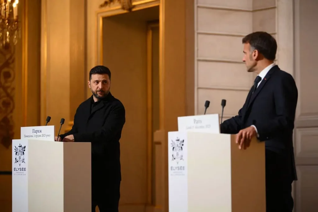 Zelensky: “Non ricompensiamo la Russia”, Macron: “Nessun segnale di pace da Mosca”