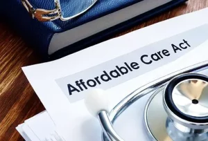 Obamacare è ancora attivo negli Stati Uniti, anche se una delle sue clausole principali non lo è...