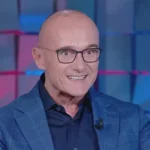 Alfonso Signorini si autosospende da Mediaset dopo le accuse di Fabrizio Corona.
