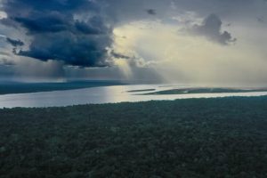 America Latina 2025: Promesse di conservazione sfidano crimine e estrazione delle risorse.