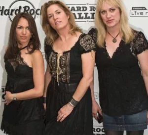 Il 20 dicembre 1986, le Bangles conquistano il primo posto nella classifica dei singoli più venduti...