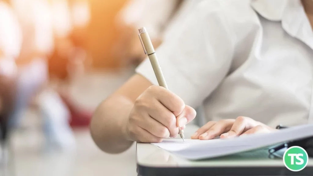 Esami di maturità 2026: commissari delle prove scritte anche nel colloquio finale.
