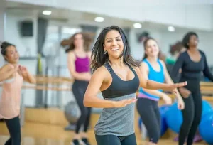 Zumba e dimagrimento: benefici sorprendenti per perdere peso ballando con divertimento