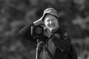 Jeff Foott: Un Viaggiatore della Natura Jeff Foott è stato un personaggio emblematico di una...