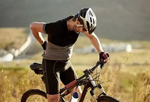 Se avverti dolore alla schiena, è importante interrompere temporaneamente gli esercizi e non forzare...