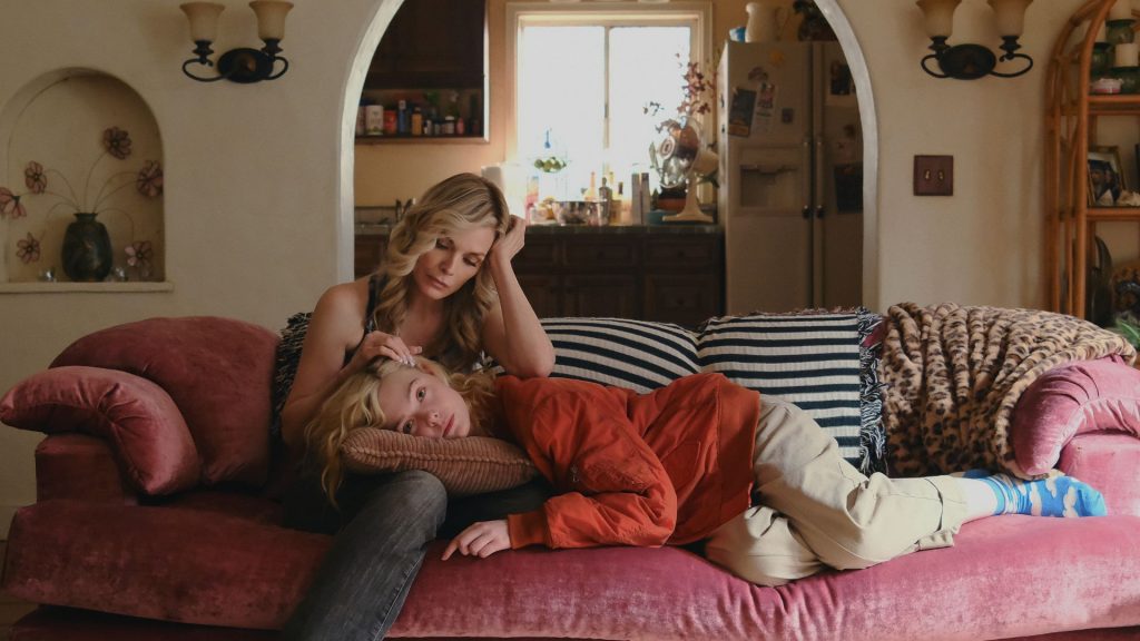 Scopri il Cast Eccellente di "Margo ha problemi di soldi" Nel cast stellare troviamo Elle Fanning...
