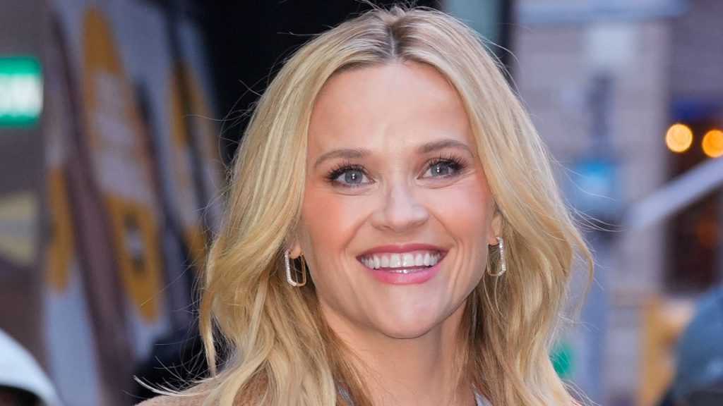 Il Calore del Fair Isle: Un Must-Have Invernale Quando si parla di stili invernali, il maglione Fair...