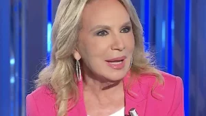 Rosanna Lambertucci ha recentemente festeggiato il suo 80º compleanno e ha scelto questo momento per...