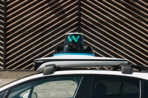 Waymo Raggiunge Nuovi Traguardi nei Servizi di Robotaxi Sei mesi fa, Waymo ha rivelato di fornire...