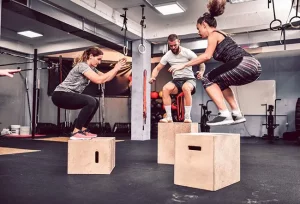 Vantaggi del salto: energia, coordinazione, forza e benessere in pochi semplici movimenti