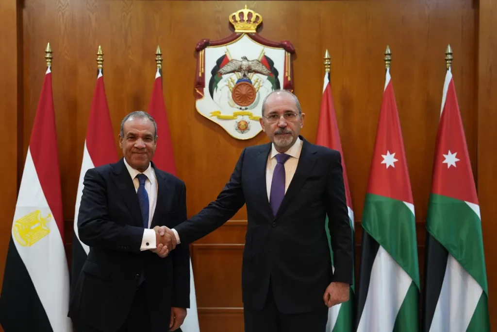 Egitto e Giordania rafforzano il coordinamento su questioni regionali cruciali.
