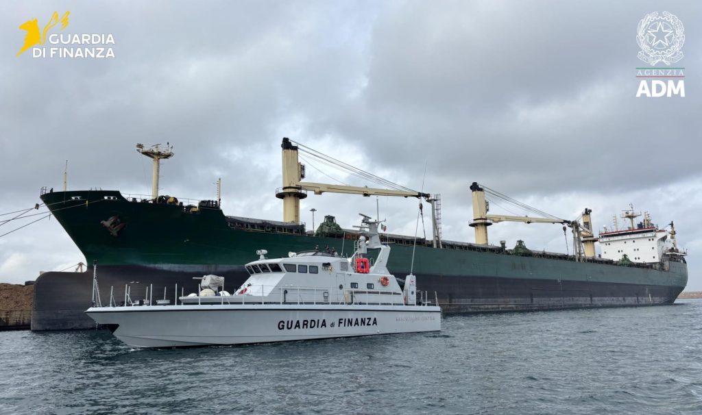 Brindisi: sequestrata nave per violazione sanzioni Ue contro la Russia.