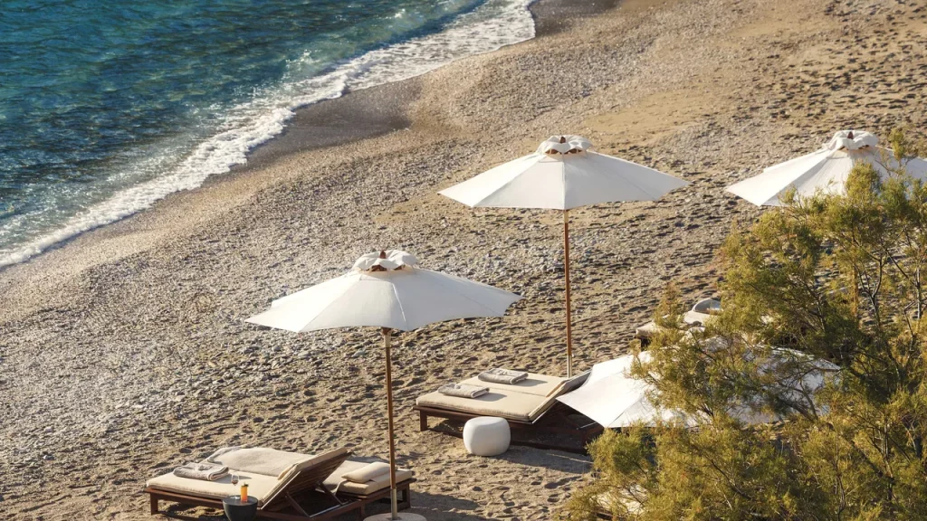 I migliori hotel sulla spiaggia in Europa per una vacanza indimenticabile.