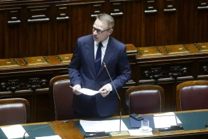 Lollobrigida: “99,43% fondi UE spesi per lo sviluppo rurale, nuovi investimenti per il settore primario.”