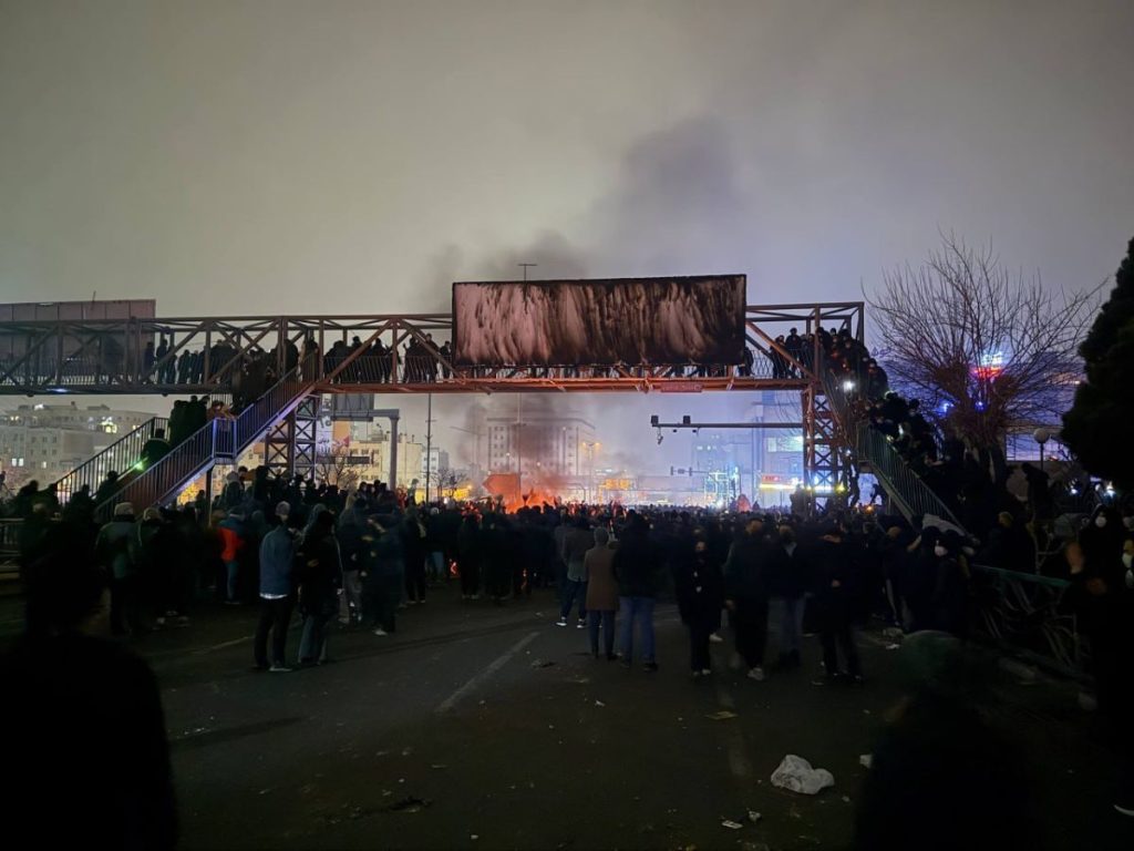 Iran: media rivelano che 30.000 morti durante le prime due giorni di proteste.