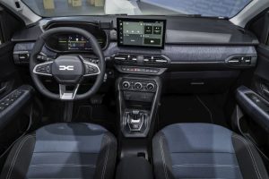 Dacia Sandero e Sandero Stepway: design interno rinnovato e moderno per un’esperienza di guida unica.