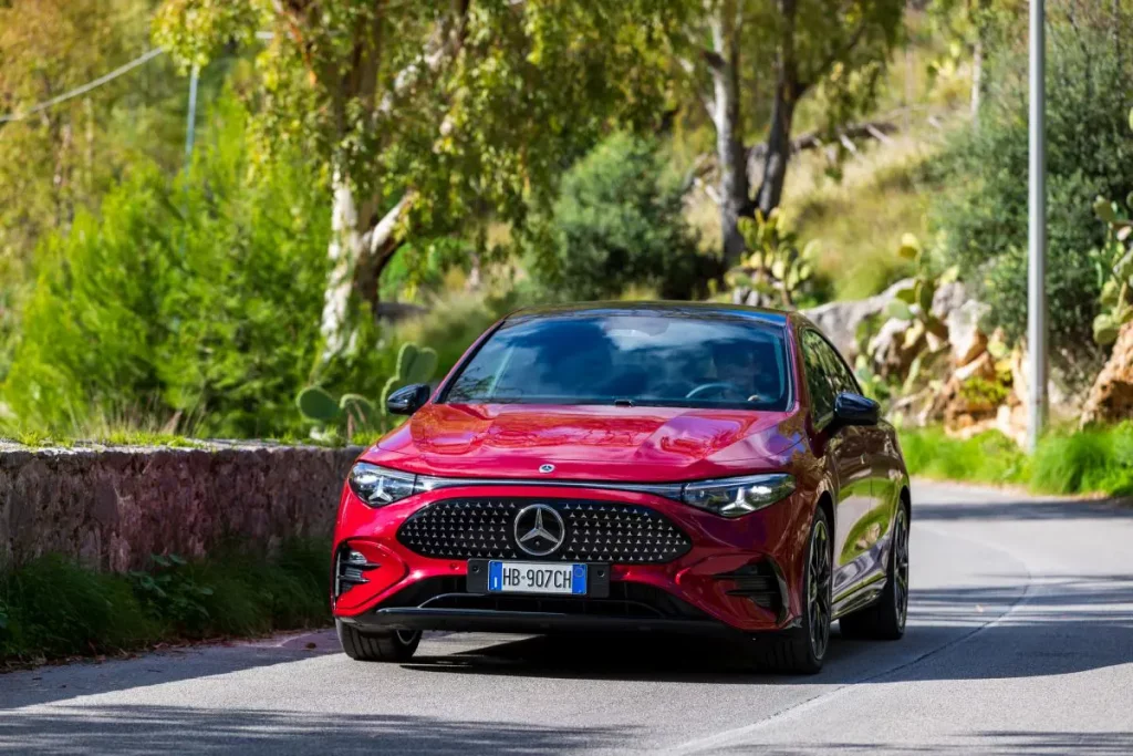 Mercedes-Benz CLA: l’elettrica che trasforma la mobilità intelligente e sostenibile. Scopri l’innovazione su ruote.