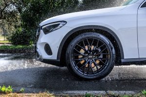 Pirelli presenta la terza generazione di Scorpion: pneumatici innovativi per SUV ad alte prestazioni.