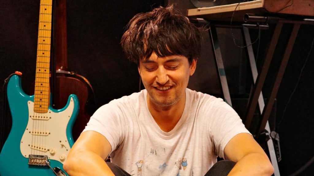 Colombre: Età, fidanzata e Instagram del cantante in gara con Maria Antonietta al Festival.