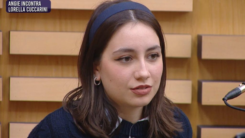 Quando sono entrata, l’interesse di Anna Pettinelli per me è svanito subito.