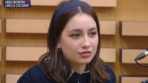 Quando sono entrata, l’interesse di Anna Pettinelli per me è svanito subito.