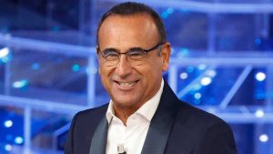 Carlo Conti potrebbe tornare a Sanremo nel 2027 secondo un dirigente Rai.