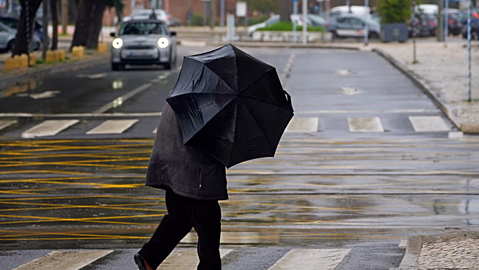 Tempesta Ingrid: Portogallo in allerta per condizioni meteorologiche estreme.