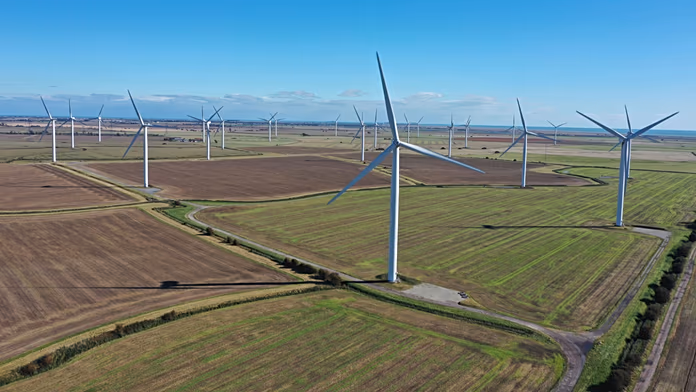 Perché si fermano le turbine eoliche: 5 motivi chiave da conoscere.