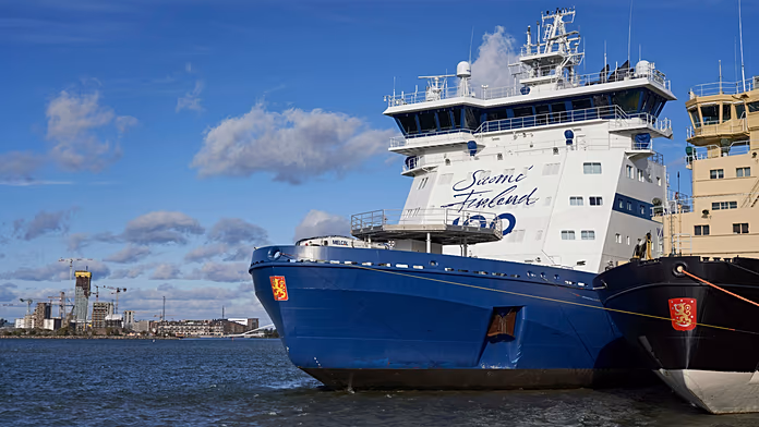 Rompighiaccio: il futuro incerto dalla Finlandia alla Groenlandia tra sfide climatiche e nuove tecnologie.