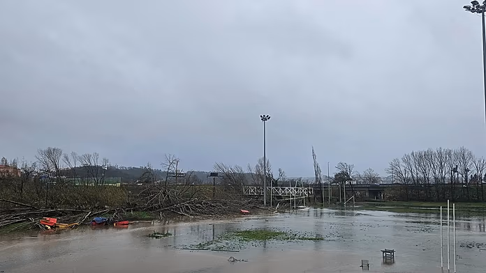 Tempesta Kristin: 400mila senza elettricità in Portogallo, emergenza in corso.