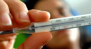 Influenza K: sintomi gastrointestinali in aumento, vomito e febbre. Cosa rivelano gli esperti?