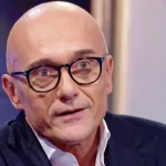 Alfonso Signorini distrutto dalla gogna mediatica: parla la sua avvocata esclusiva