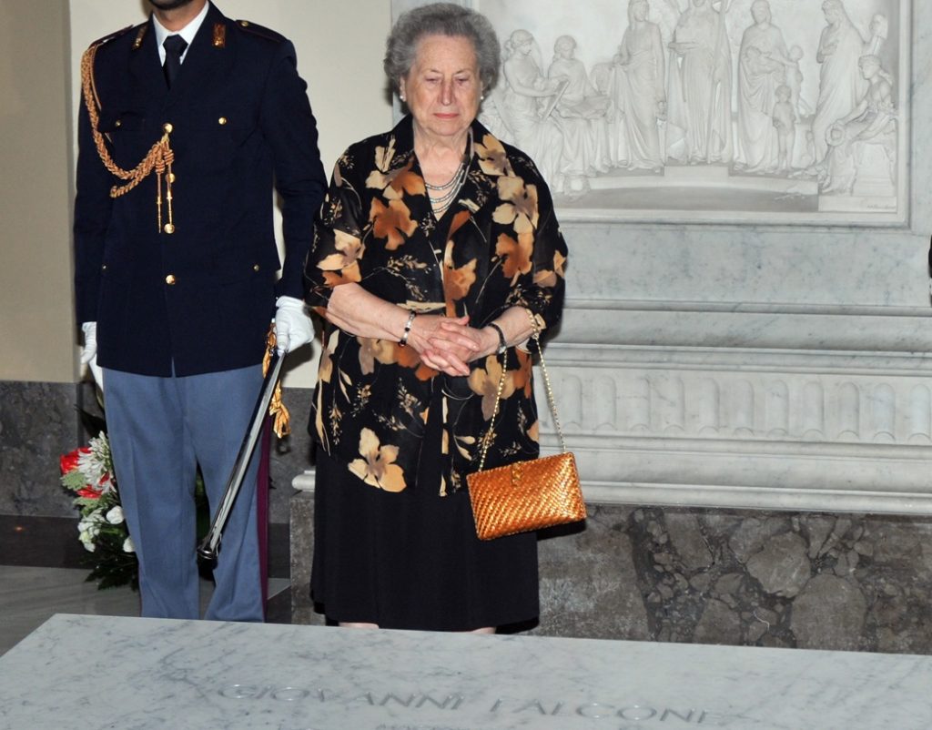 Tributo della politica a Anna Falcone: Colosimo, “La sua eredità morale è incancellabile”.