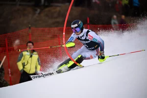 McGrath trionfa nello slalom di Wengen, Vinatzer conclude al tredicesimo posto.