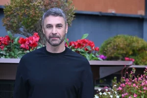 Al via su Rai1 Don Matteo 15: Bova anticipa il tema della vocazione