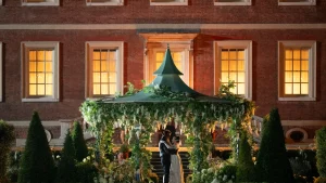 Dove è girato ‘Bridgerton’? Scopri i luoghi da sogno del drama Regency su Netflix.