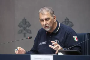 Crans-Montana: tragedia italiana, un ferito rimane in Svizzera. Il supporto internazionale è cruciale.