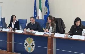 Reggio Calabria: controversia per l’iscrizione 2026 dei bambini sfrattati dalla scuola dell’infanzia.