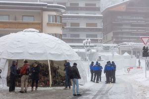 Crans Montana: la vicesindaca si scusa per i controlli insufficienti sulla sicurezza.