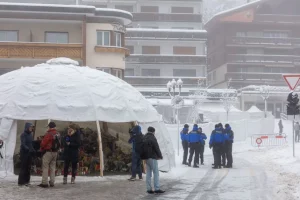 Crans Montana: la vicesindaca si scusa per i controlli insufficienti sulla sicurezza.